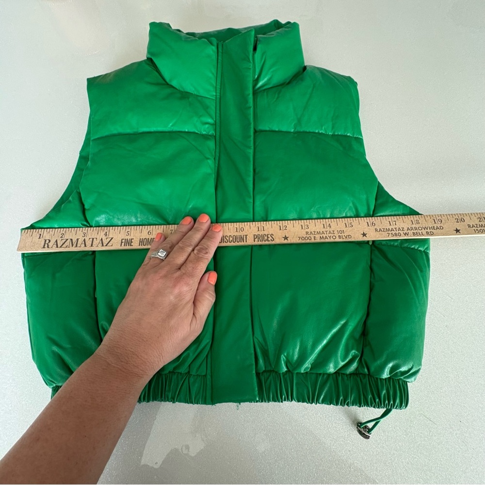 Coalition LA Green Puffer Vest Cropped Zip Pockets Snap & Zip Up Collar - Picture 12 of 14